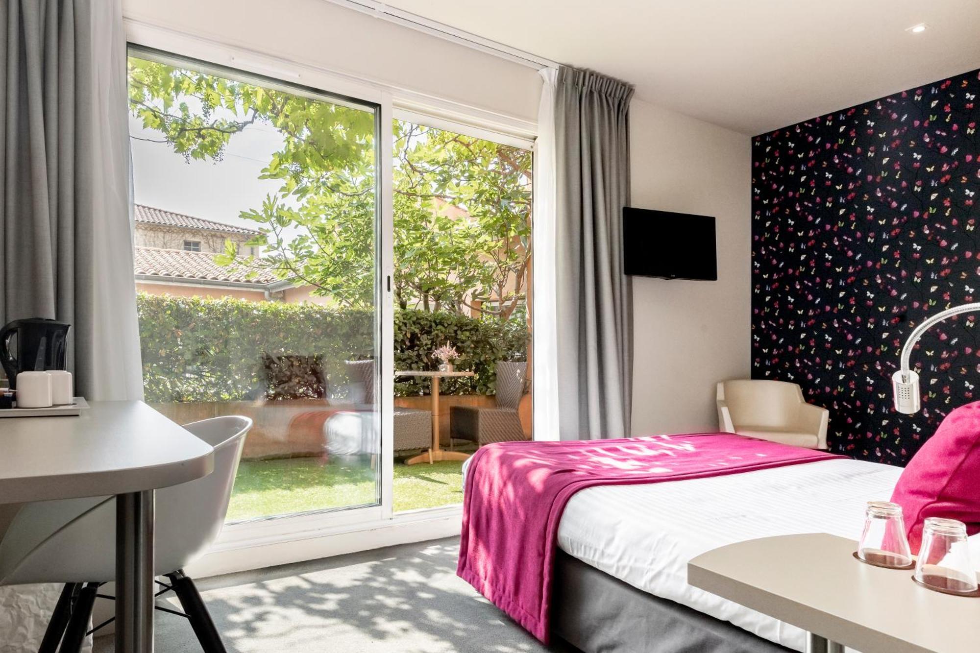 Le Carre D'Alethius Logis Hotel Restaurant Charmes-sur-Rhone Exterior foto