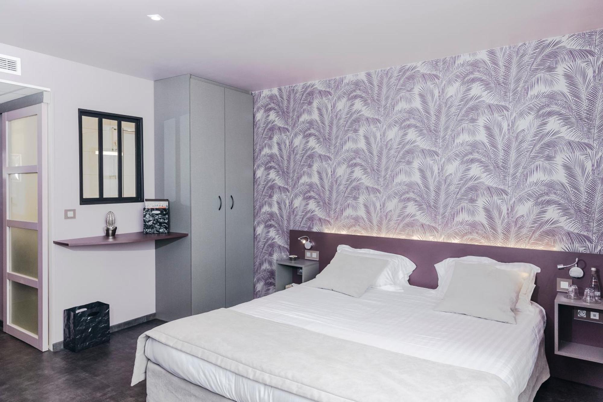 Le Carre D'Alethius Logis Hotel Restaurant Charmes-sur-Rhone Exterior foto