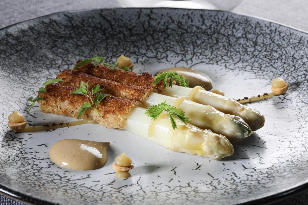 Le Carre D'Alethius Logis Hotel Restaurant Charmes-sur-Rhone Exterior foto